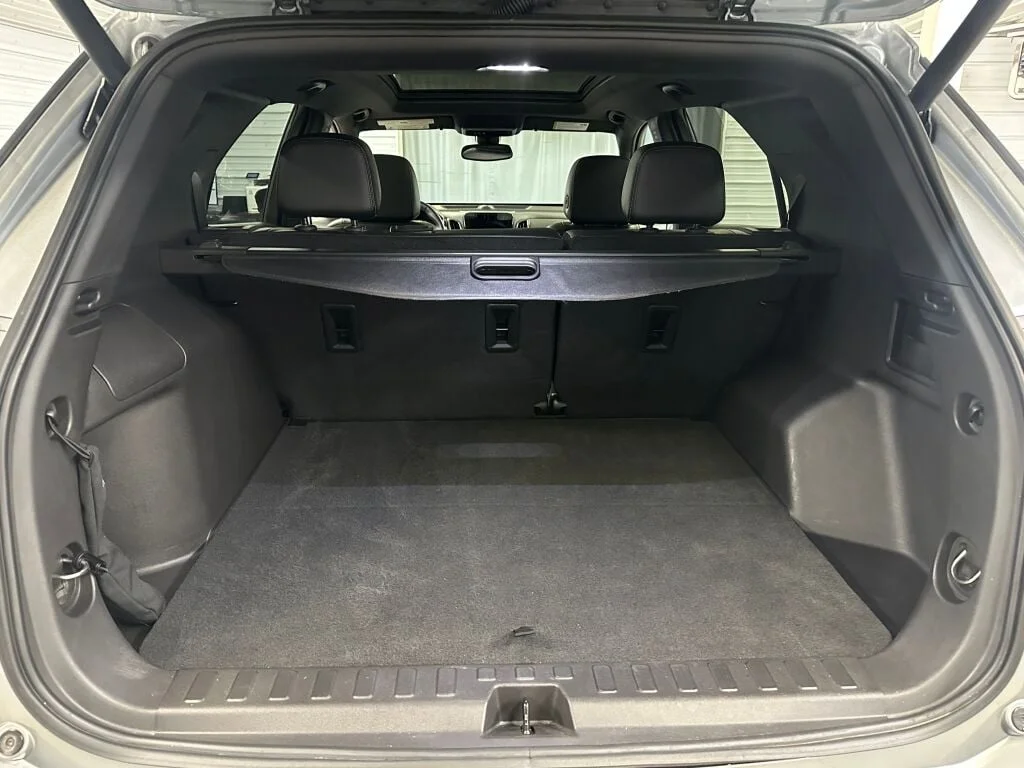 Used 2024 Sterling Gray Metallic Chevrolet Premier image 28