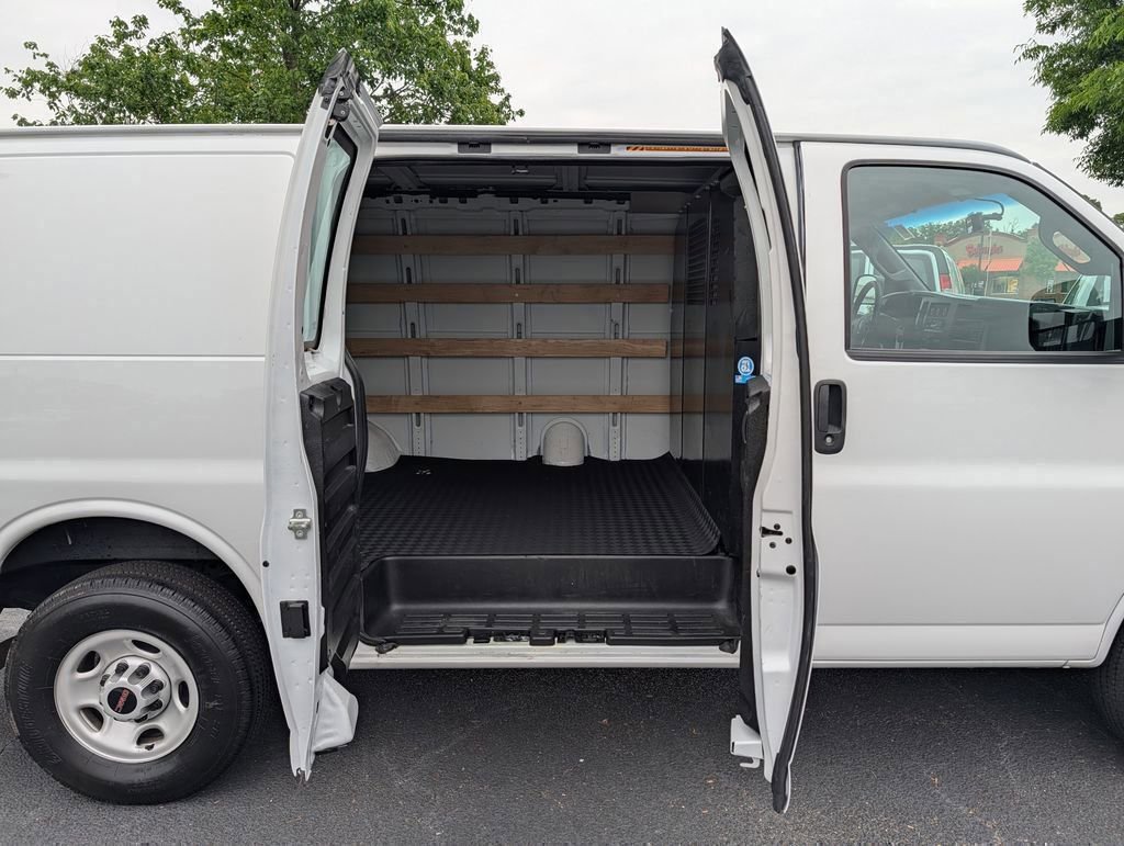 Used 2024 Summit White GMC Work Van image 14