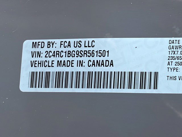 Certified Used 2025 White Chrysler Select image 21