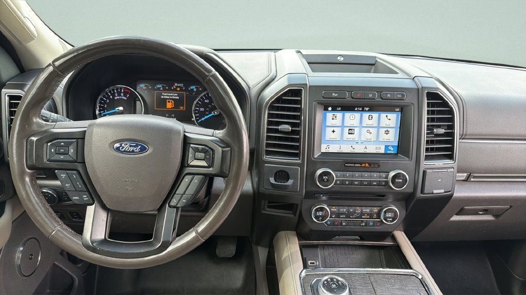 Used 2018 White Ford Limited image 19