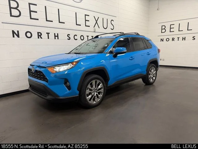 Used 2021 Blue Toyota XLE Premium image 9