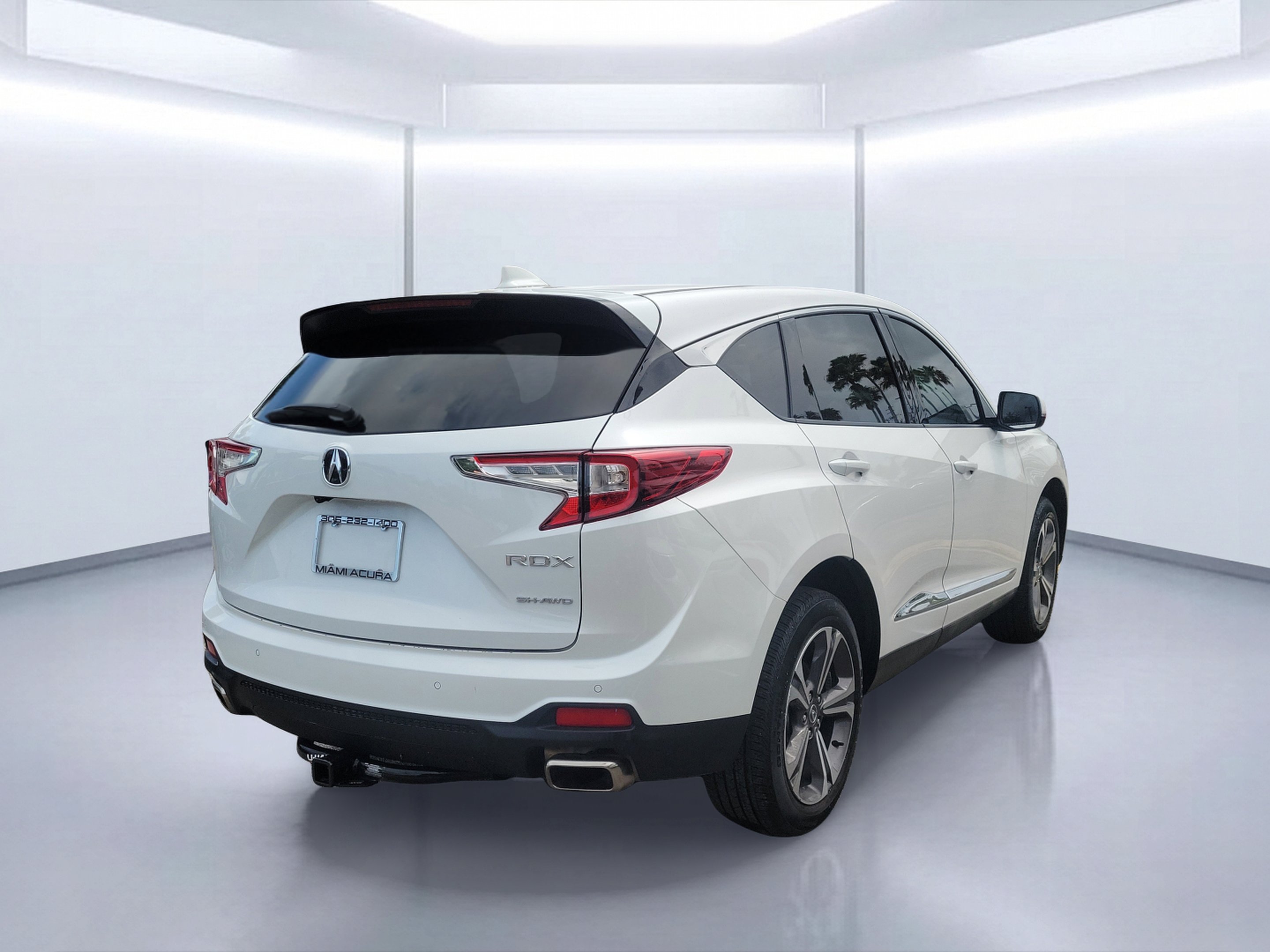 Used 2025 Platinum White Pearl Acura Technology Package SH-AWD image 4