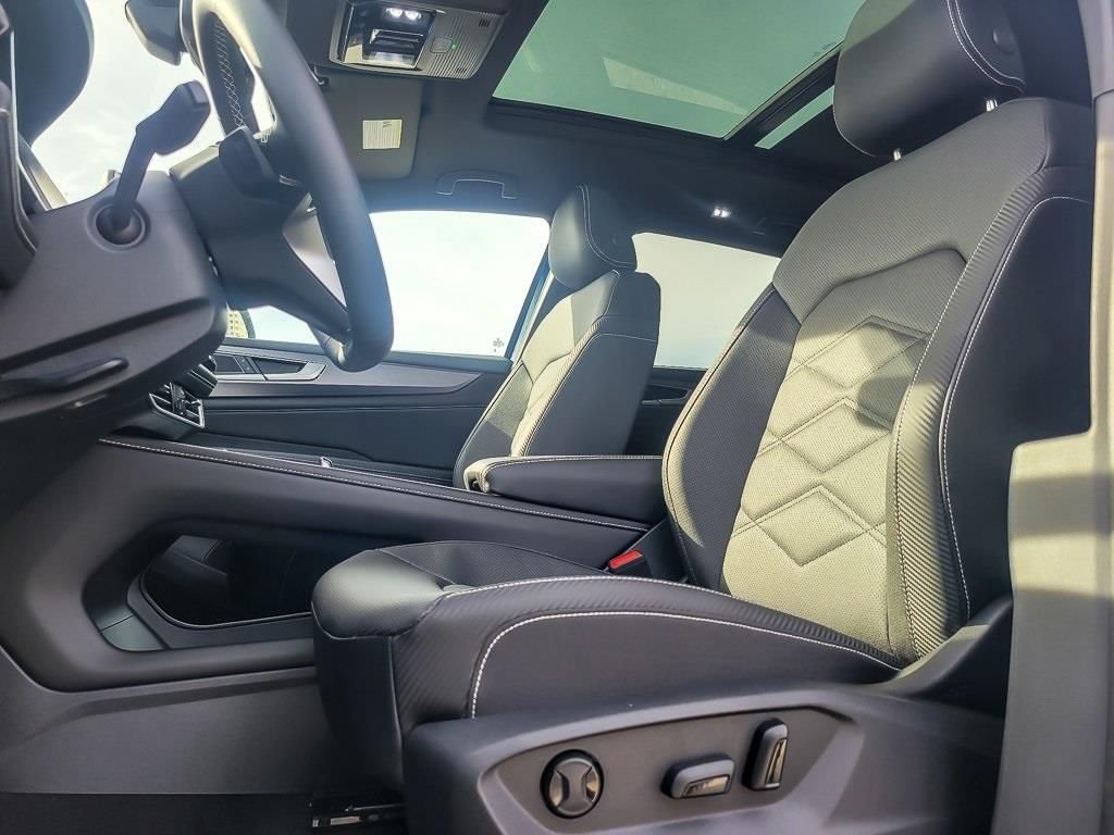 2026 Volkswagen Atlas Cross Sport SE w/Tech - Photo 7