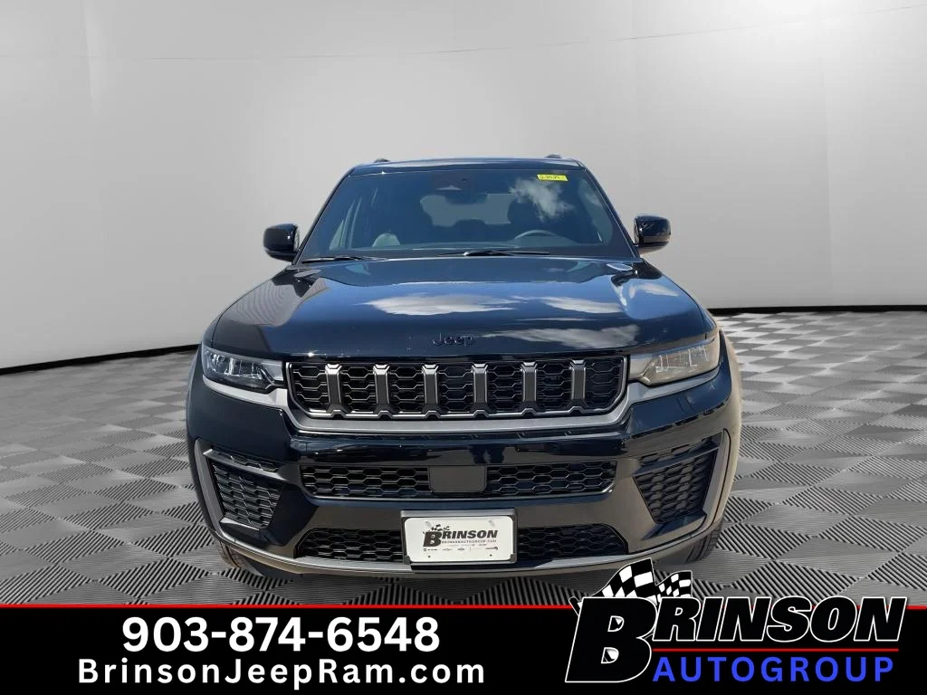 New 2027 High-Gloss Black Paint Jeep Laredo Altitude image 2