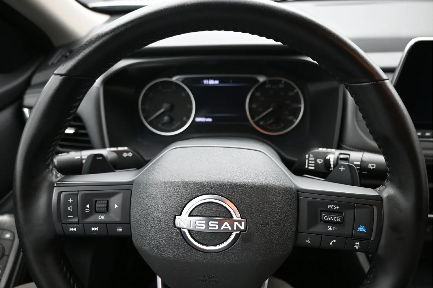 Used 2025 Silver Nissan SV image 8