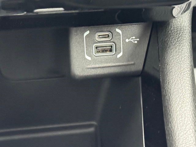 New 2026 Red Hot Pearlcoat Jeep Latitude Altitude image 22