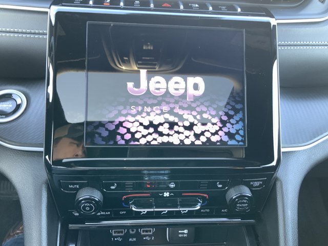 Used 2025 Velvet Red Pearlcoat Jeep Laredo X image 25