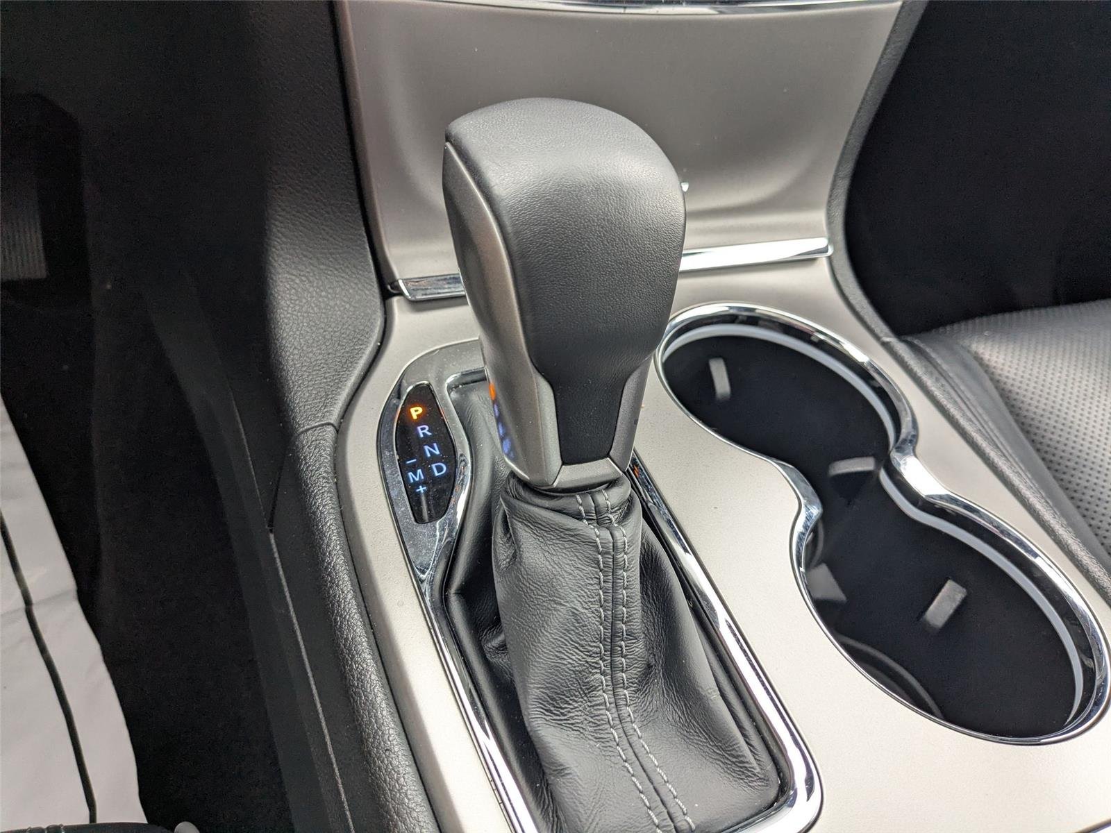 Used 2019 Bright White Clearcoat Jeep Overland image 16