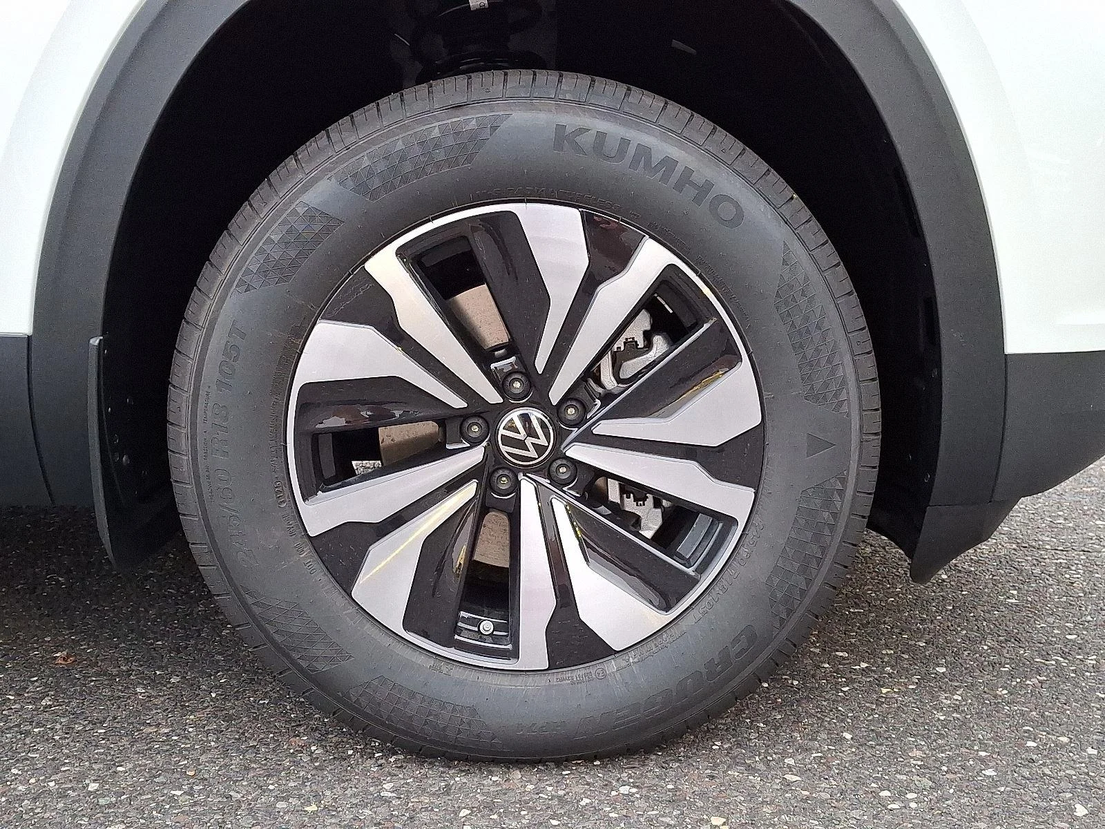 2026 Volkswagen Atlas SE - Photo 8