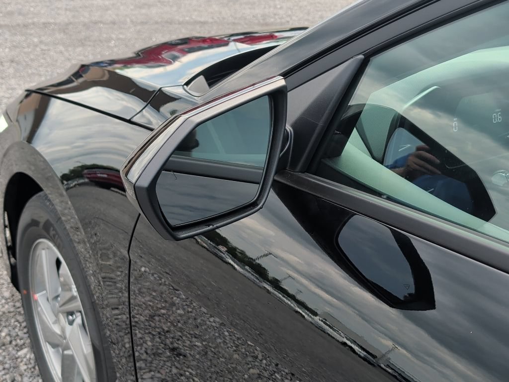 New 2026 Abyss Black Hyundai SE image 13