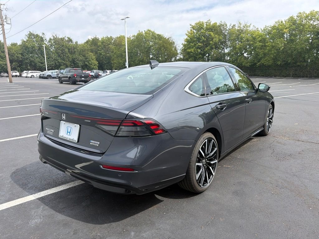 Certified Used 2025 Meteorite Gray Metallic Honda Touring image 5