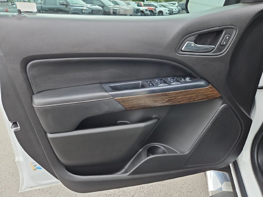 Used 2018 Summit White GMC Denali image 10