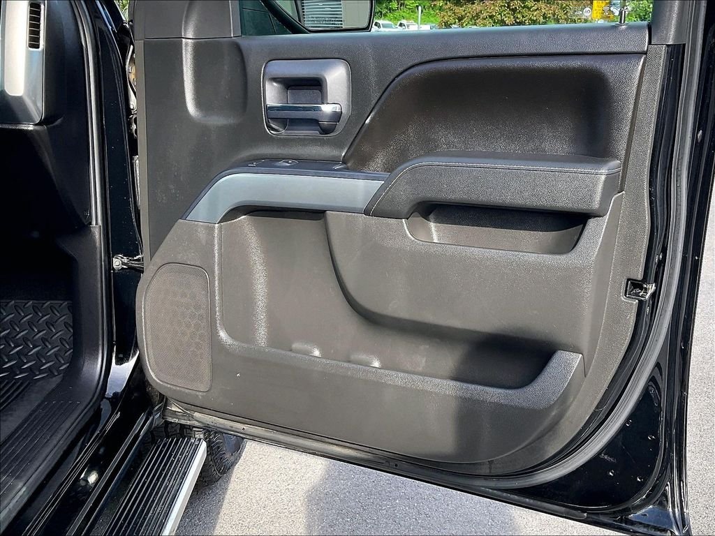 Used 2016 Black Chevrolet LT image 12
