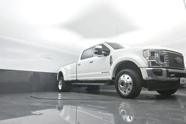 Certified Used 2020 White Metallic Ford Lariat image 34