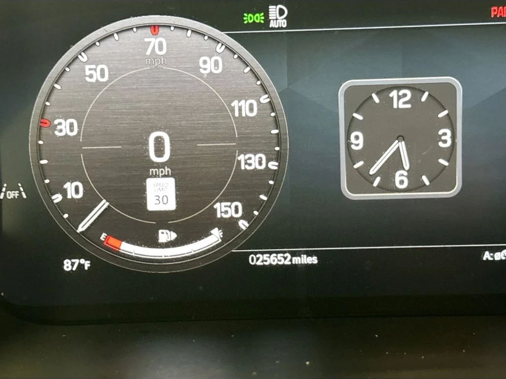 Used 2024 Gray Land Rover X image 12