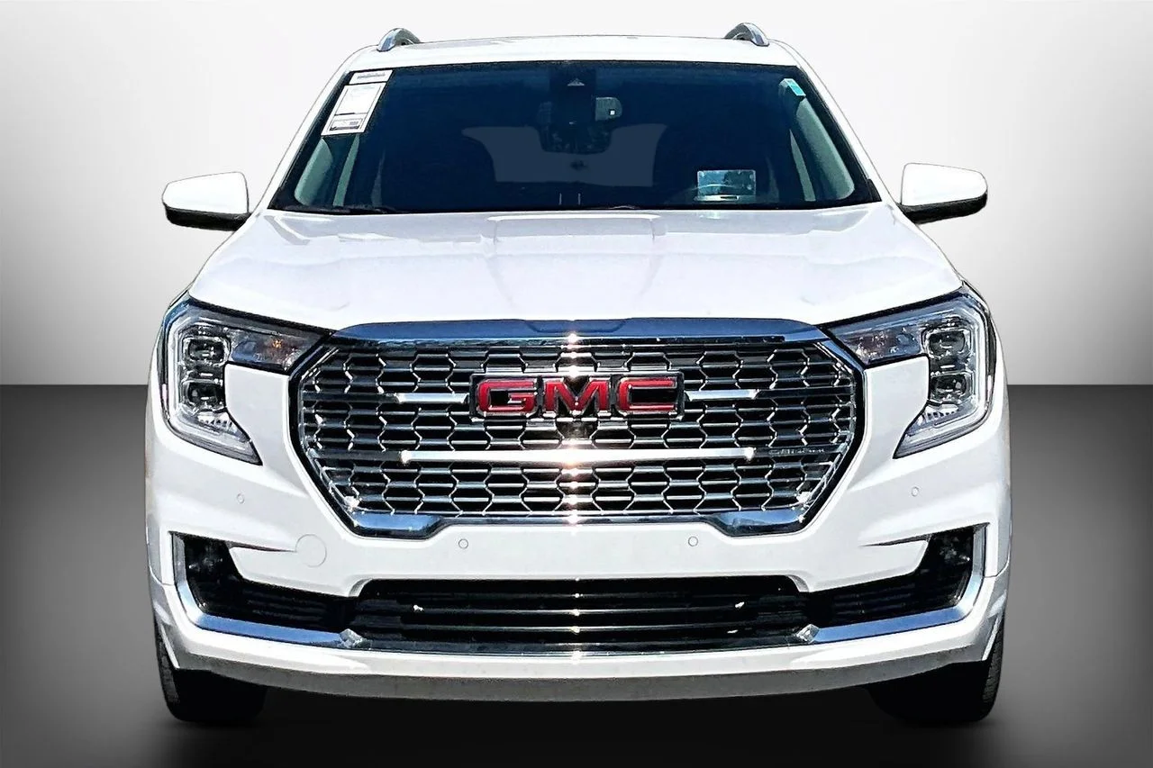 Certified Used 2022 White GMC Denali image 3