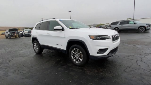 Used 2019 White Jeep Latitude Plus 4x4 image 2