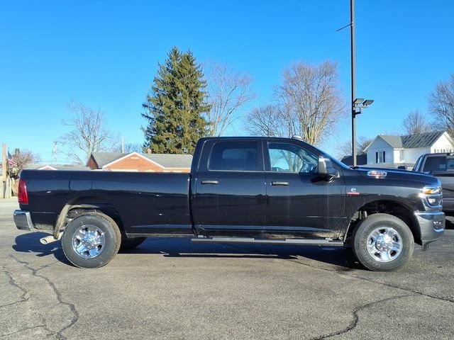 New 2026 Diamond Black Crystal Pearl-Coat Exterior Paint RAM Tradesman image 8