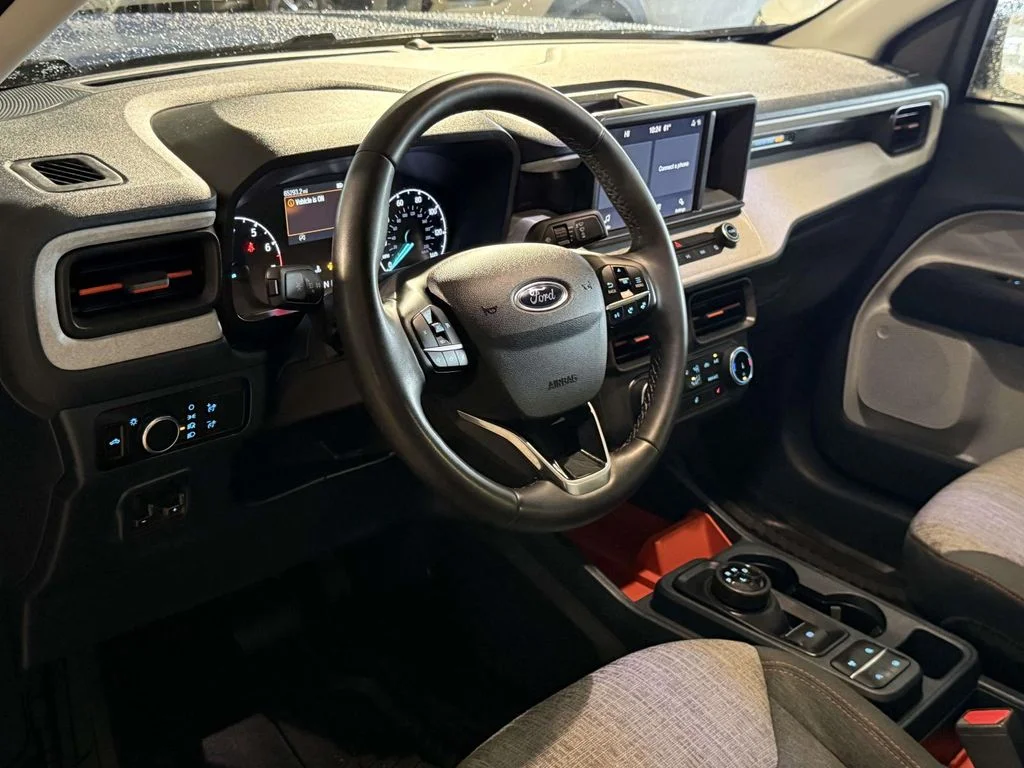 Used 2023 Blue Ford XLT image 2