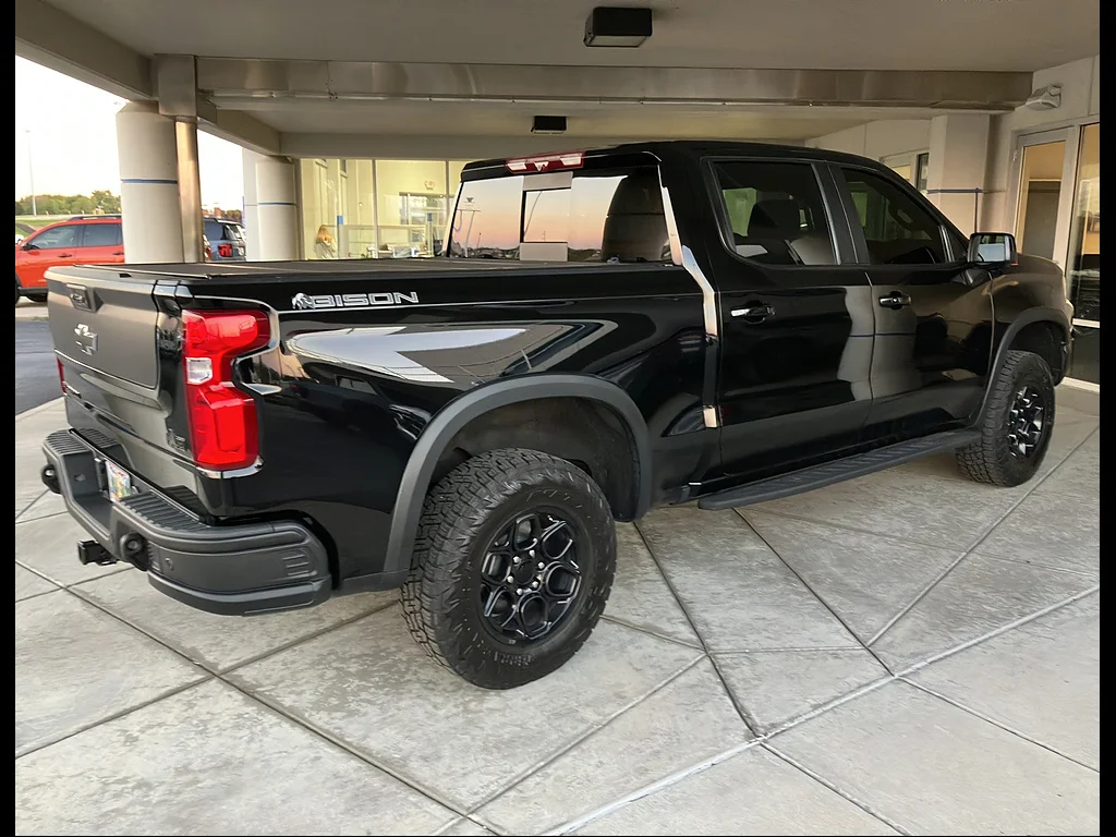 2024 Chevrolet Silverado 1500 ZR2, photo 8 of 12