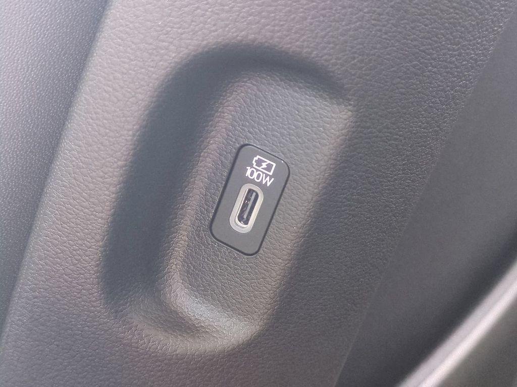 New 2026 White Hyundai Blue SEL Premium 7P image 18