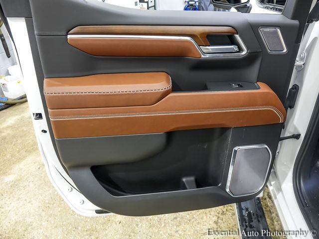 Used 2023 White Frost Tricoat GMC Denali Ultimate image 24