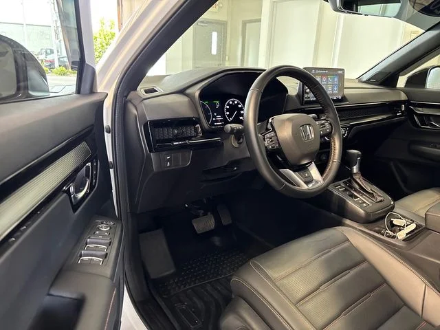 2025 Honda CR-V Sport Touring - Photo 6