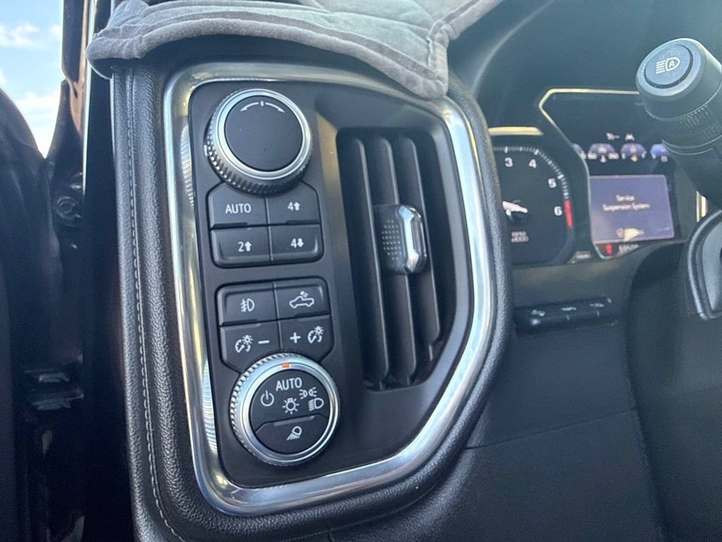 Used 2019 Onyx Black GMC Denali image 25