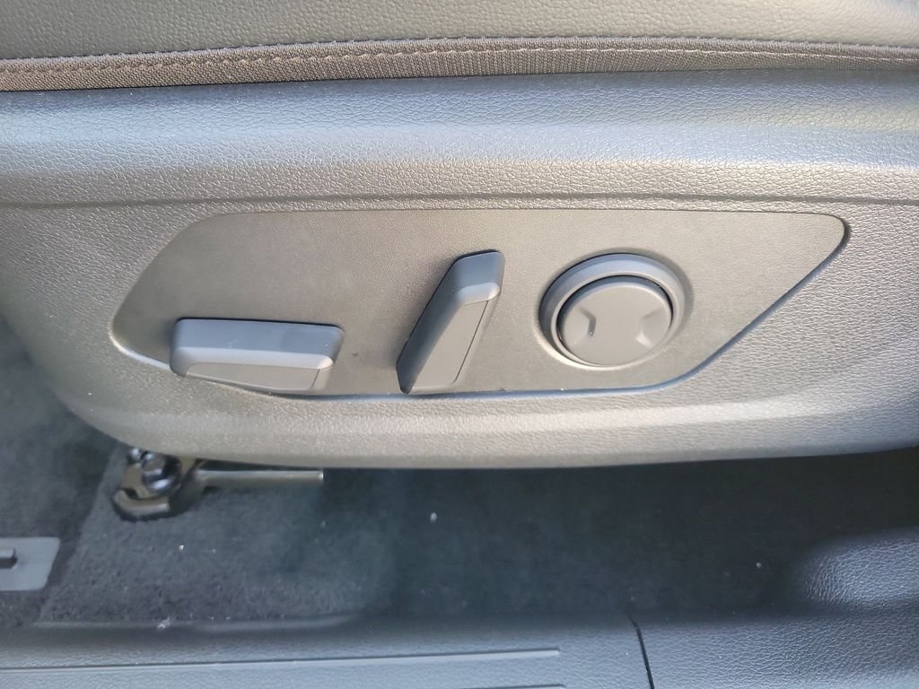New 2026 Gray Kia EX image 25