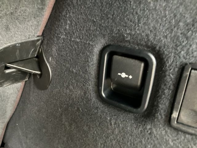 Used 2023 Gray BMW xDrive30i image 51