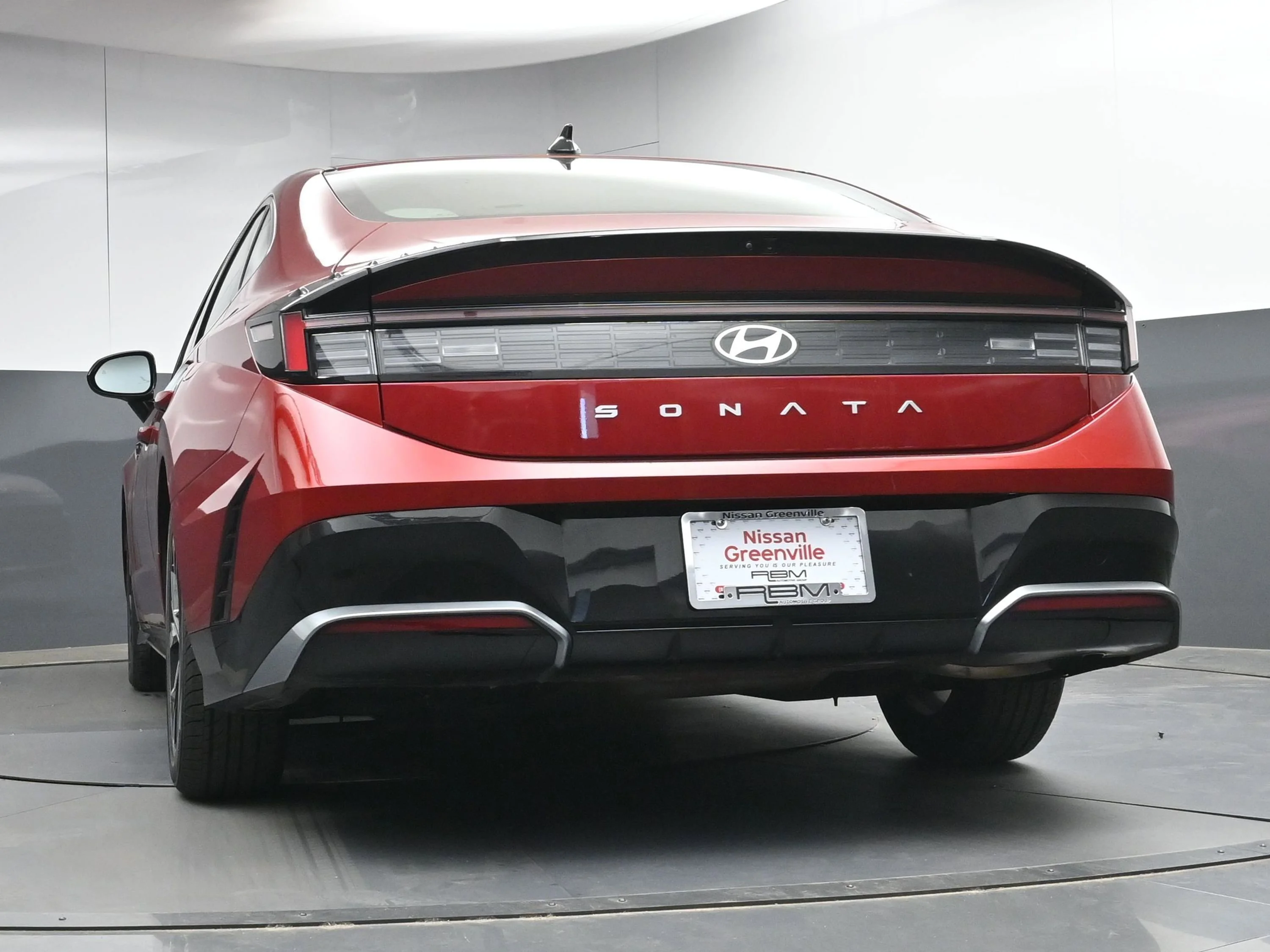 Used 2025 Ultimate red Hyundai SEL image 25