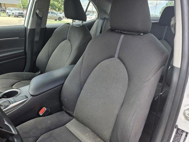 Used 2023 Ice Cap Toyota LE image 11