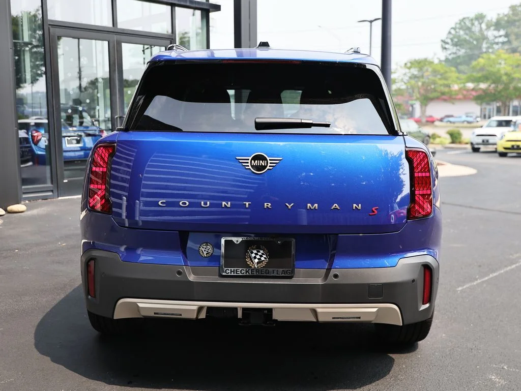 New 2027 Blazing Blue MINI Signature Plus image 10