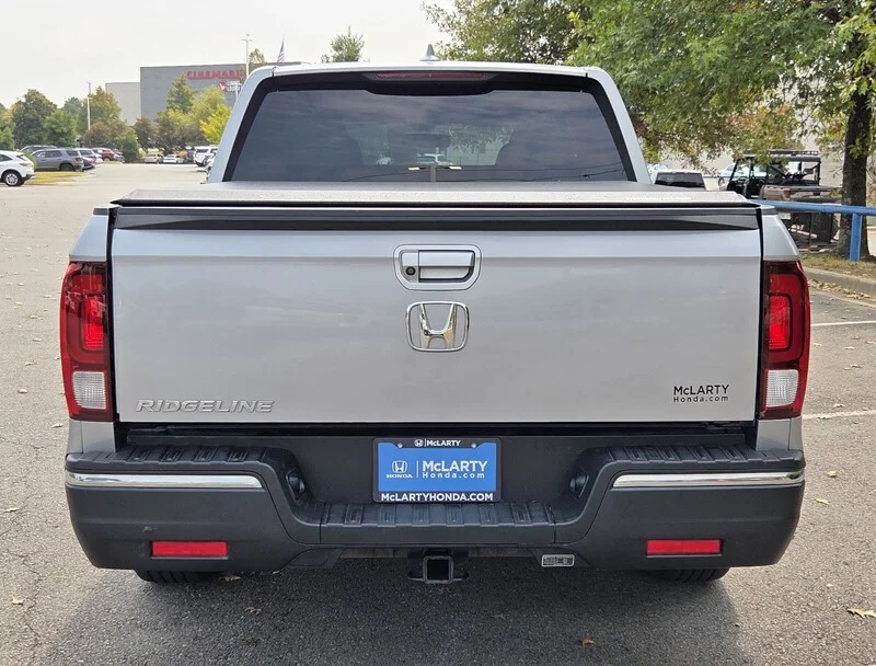 Used 2017 Lunar Silver Metallic Honda RTL-T 4x2 Crew Cab 5.3
