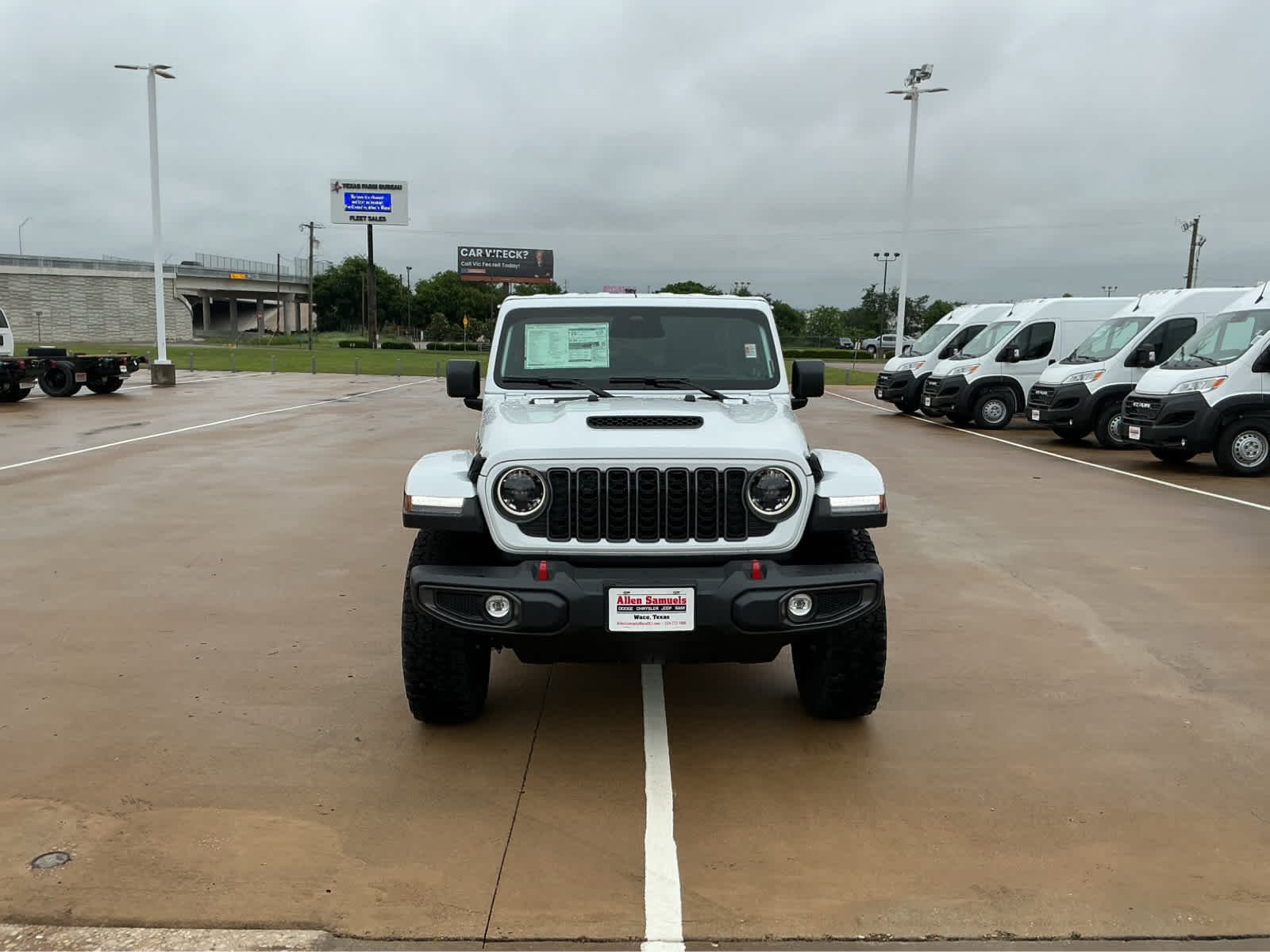 New 2026 Bright White Clear-Coat Exterior Paint Jeep Rubicon image 3