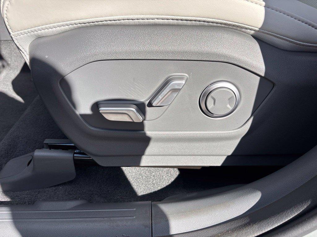 New 2027 Gray Hyundai SEL AWD image 13