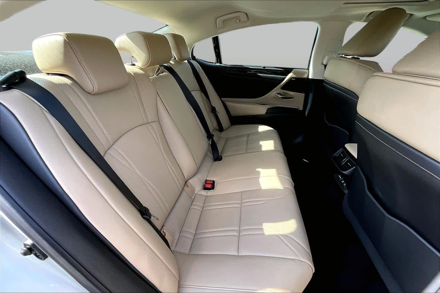 Used 2021 Moonbeam Beige Metallic Lexus Ultra Luxury image 20