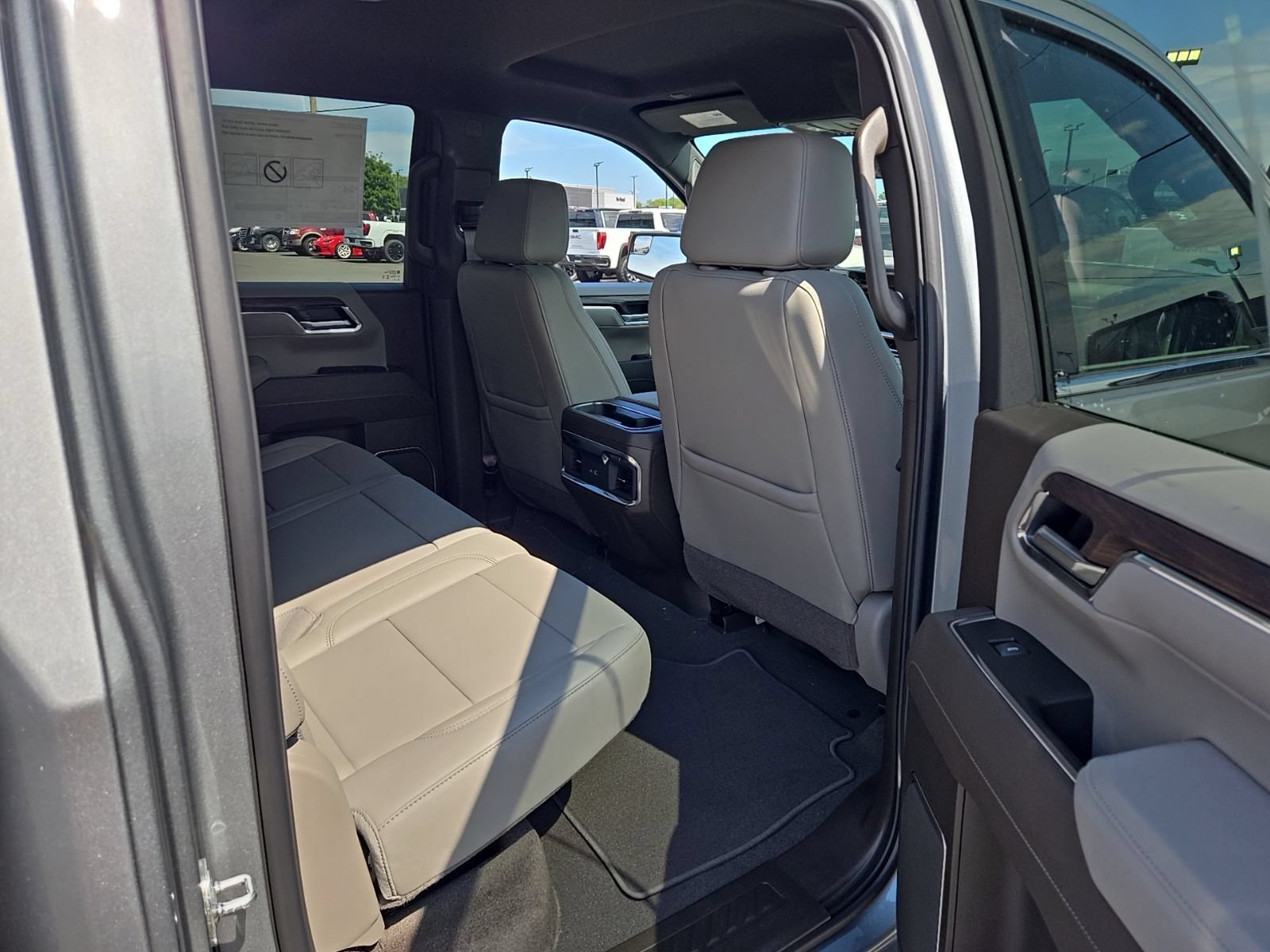 2026 GMC Sierra 1500 SLT - Photo 13