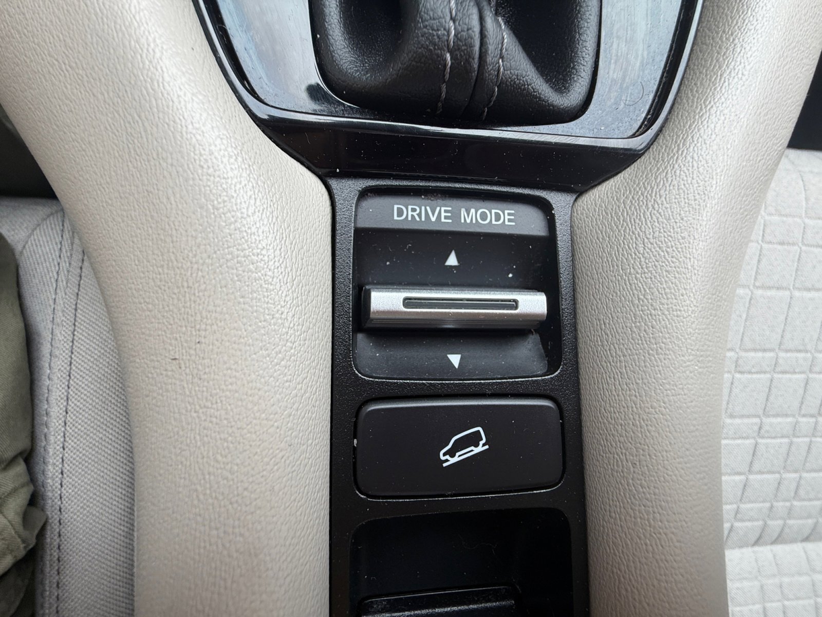 Used 2024 Gray Honda LX image 23