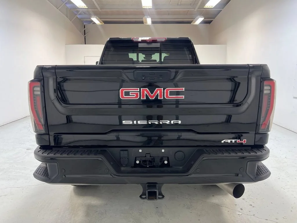 Used 2025 Onyx Black GMC AT4 image 10