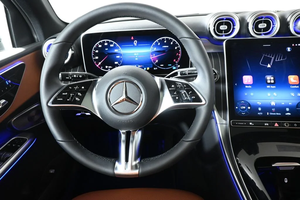 New 2026 Silver Mercedes-Benz GLC 300 image 17