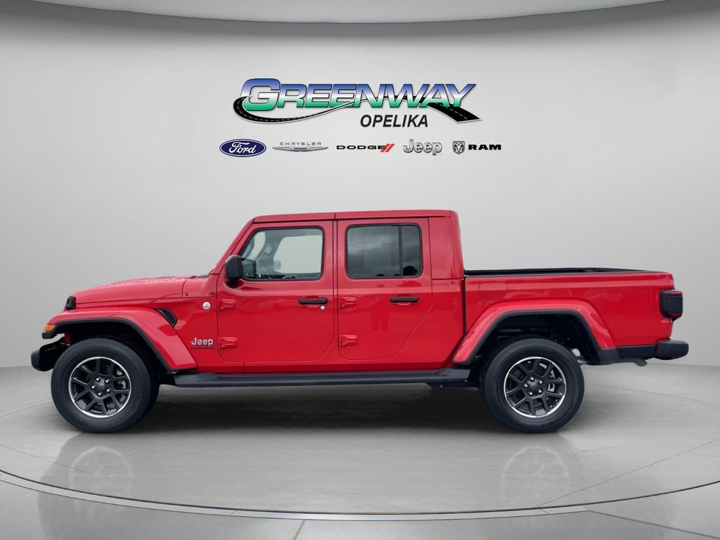 Used 2021 Red Jeep Overland image 4