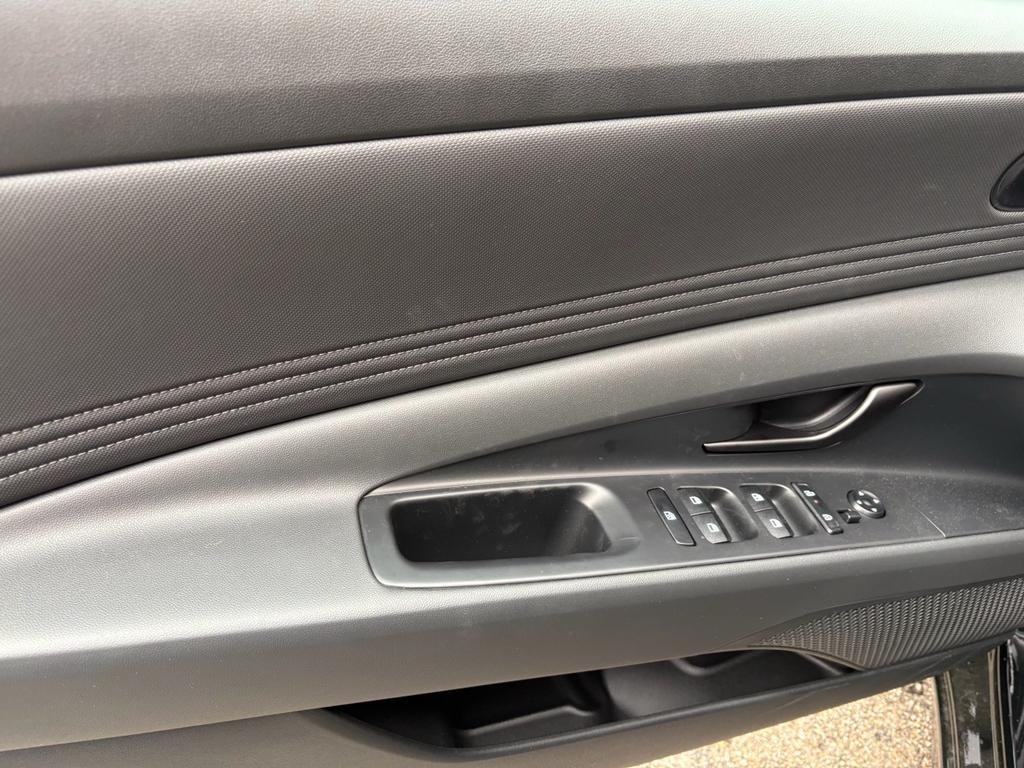 New 2026 Abyss Black Hyundai SEL Sport image 13