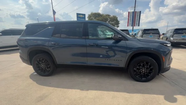 2024 Chevrolet Traverse LS - Photo 9
