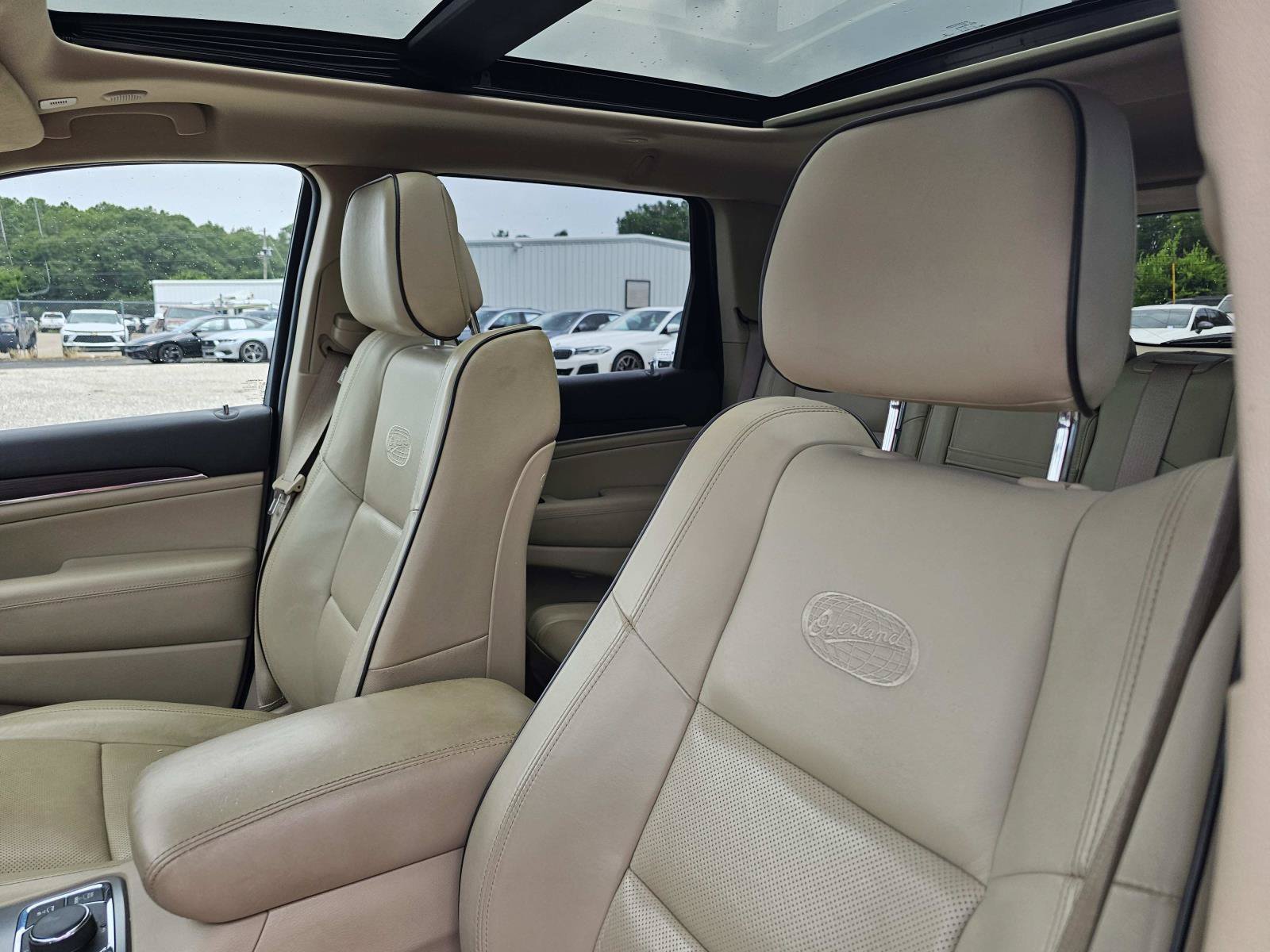 Used 2020 Slate Blue Pearlcoat Jeep Overland image 18