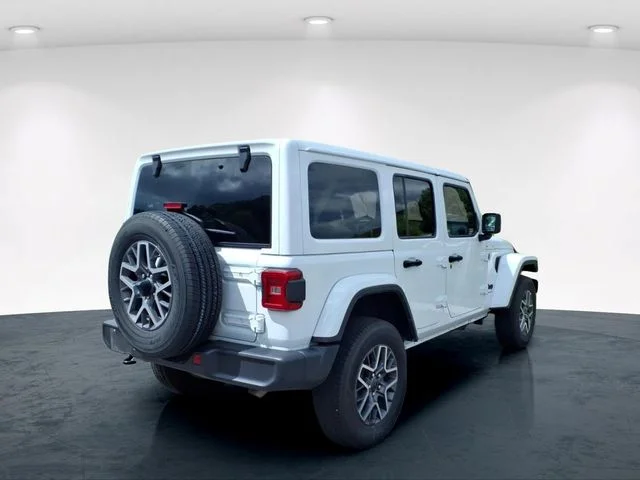 Used 2025 White Jeep Sahara image 15