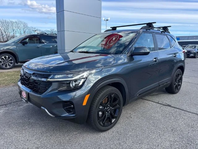 Used 2024 Gray Kia X-Line image 2