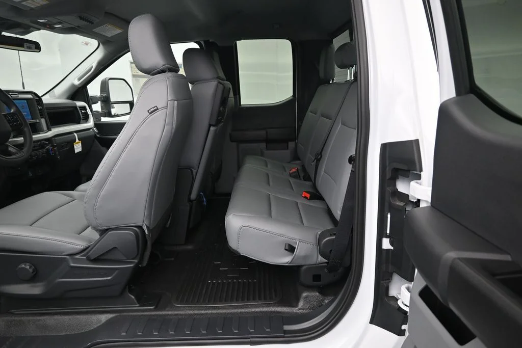 New 2026 Oxford White Ford XL image 15