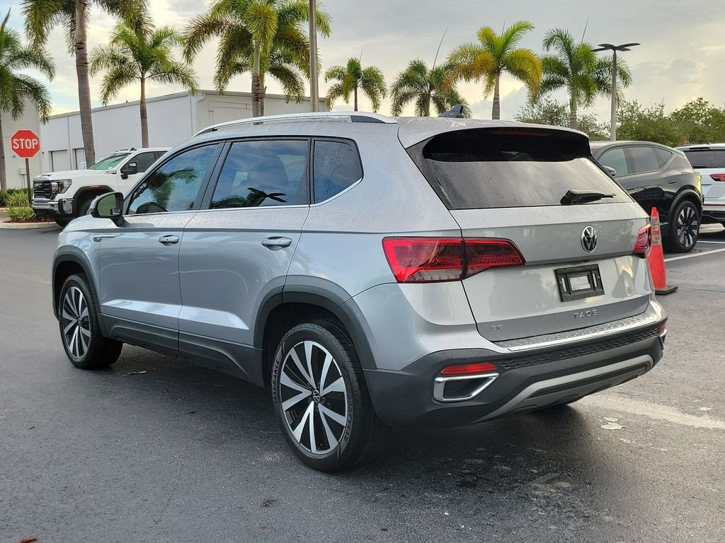 Certified Used 2024  Volkswagen 1.5T SE image 3