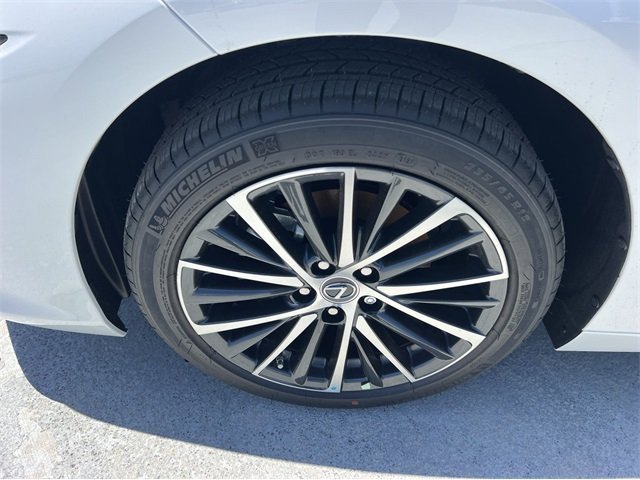 New 2024 Eminent White Pearl Lexus 350 image 10